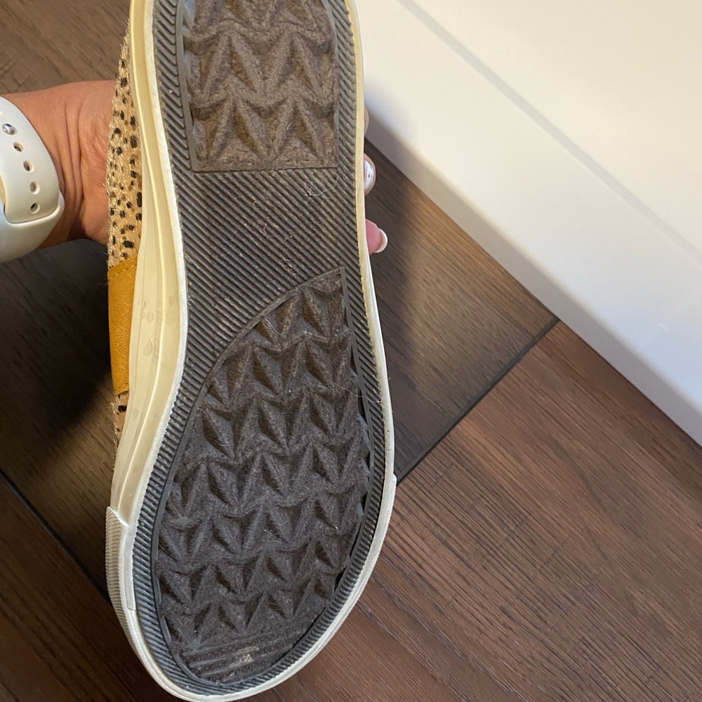Athleisure Chic Tan and Leopard print, low-top, lace-up, comfy, Flexible Sole - Picture 5 of 5